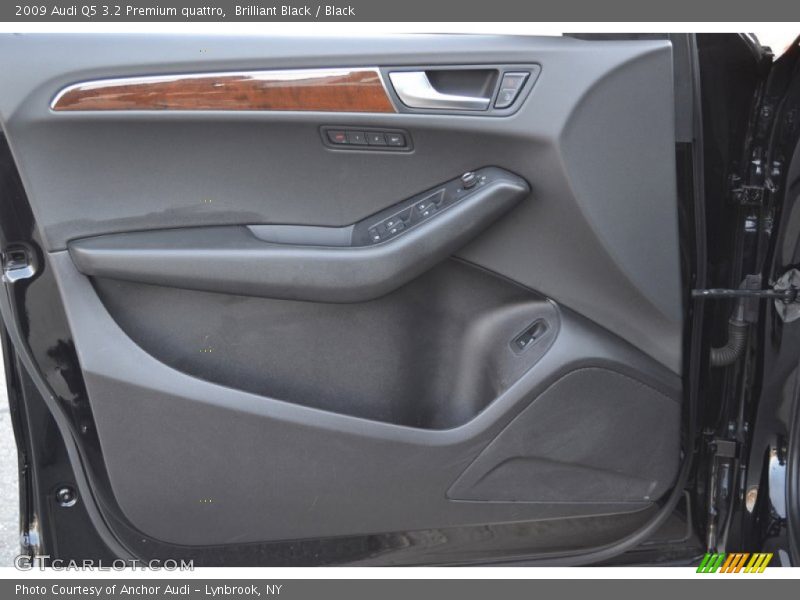 Brilliant Black / Black 2009 Audi Q5 3.2 Premium quattro