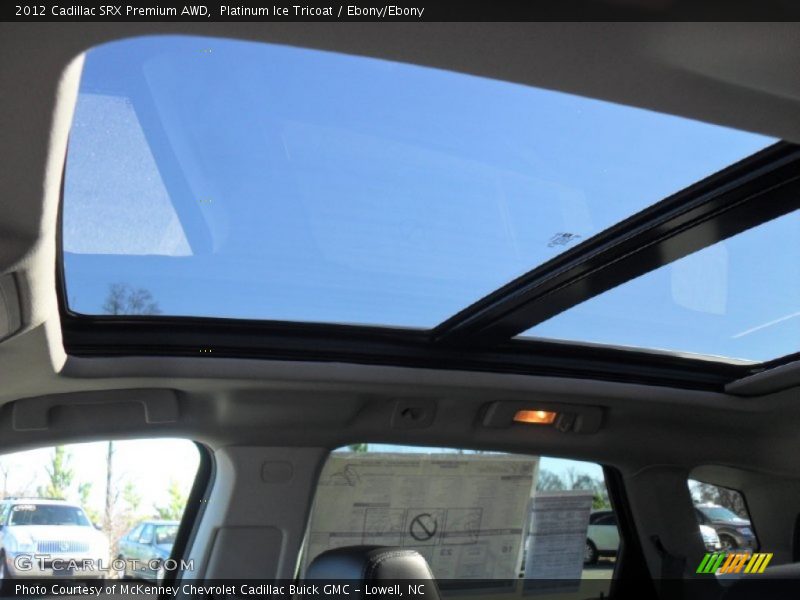 Sunroof of 2012 SRX Premium AWD