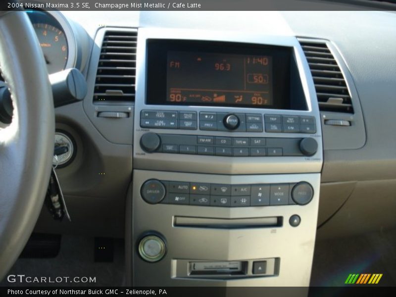 Champagne Mist Metallic / Cafe Latte 2004 Nissan Maxima 3.5 SE