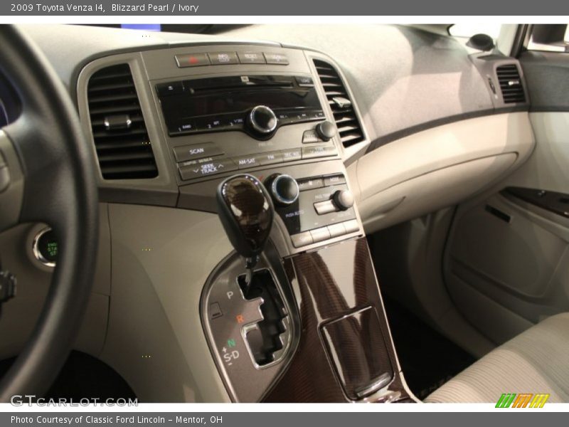 Blizzard Pearl / Ivory 2009 Toyota Venza I4