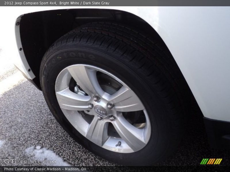 Bright White / Dark Slate Gray 2012 Jeep Compass Sport 4x4