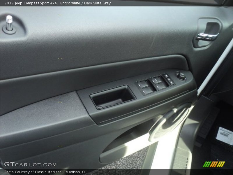 Bright White / Dark Slate Gray 2012 Jeep Compass Sport 4x4