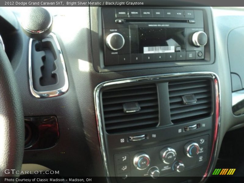 Bright Silver Metallic / Black/Light Graystone 2012 Dodge Grand Caravan SXT