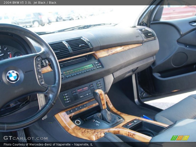 Dashboard of 2004 X5 3.0i