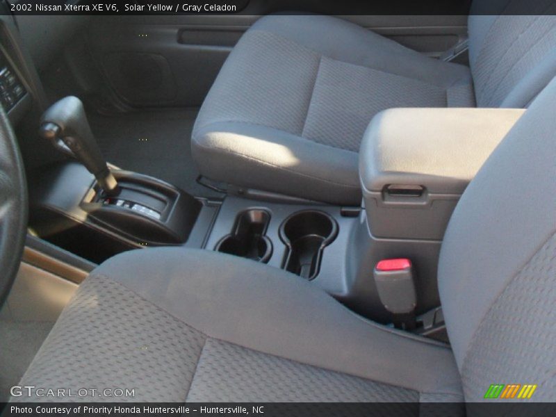 Solar Yellow / Gray Celadon 2002 Nissan Xterra XE V6