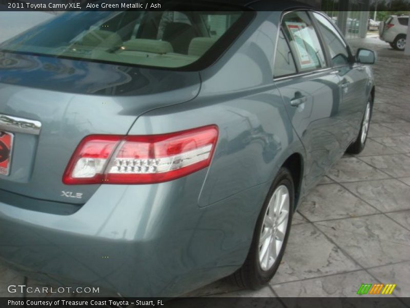 Aloe Green Metallic / Ash 2011 Toyota Camry XLE