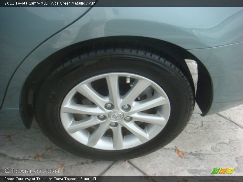 Aloe Green Metallic / Ash 2011 Toyota Camry XLE