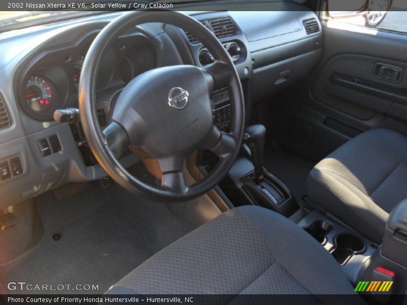 Solar Yellow / Gray Celadon 2002 Nissan Xterra XE V6