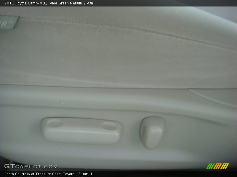 Aloe Green Metallic / Ash 2011 Toyota Camry XLE