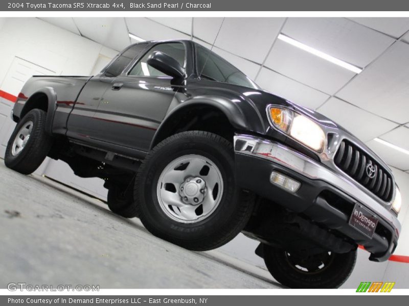 Black Sand Pearl / Charcoal 2004 Toyota Tacoma SR5 Xtracab 4x4
