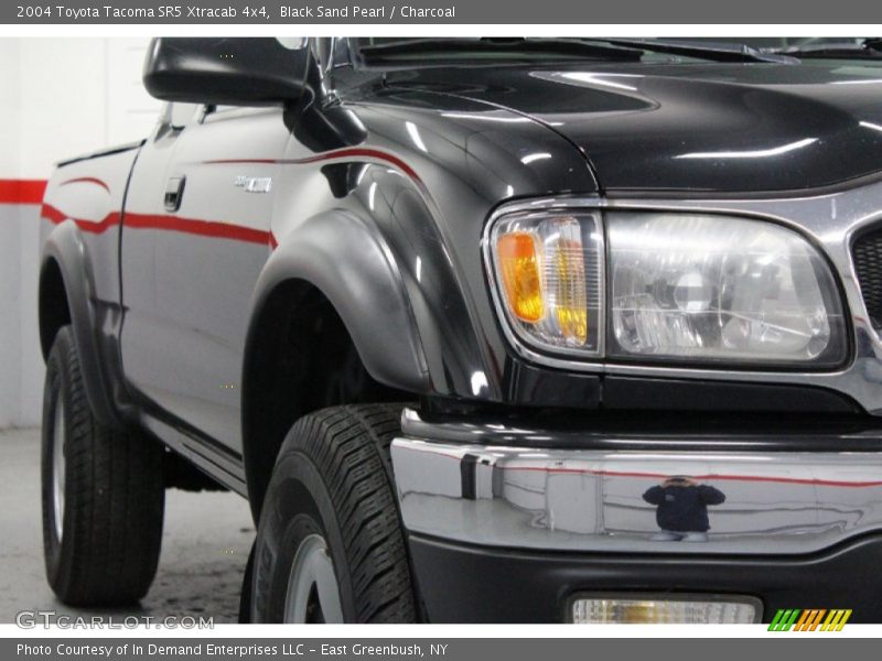 Black Sand Pearl / Charcoal 2004 Toyota Tacoma SR5 Xtracab 4x4