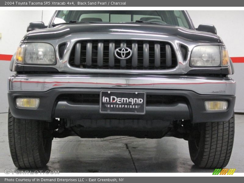 Black Sand Pearl / Charcoal 2004 Toyota Tacoma SR5 Xtracab 4x4