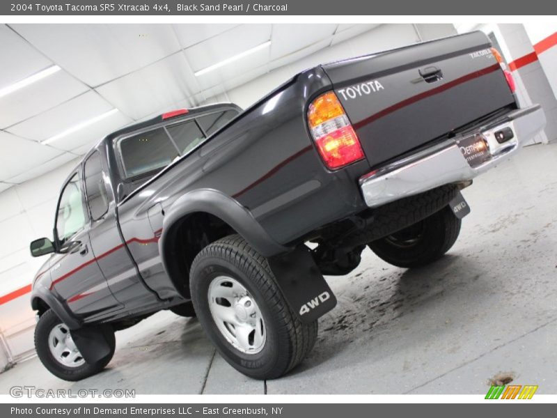 Black Sand Pearl / Charcoal 2004 Toyota Tacoma SR5 Xtracab 4x4