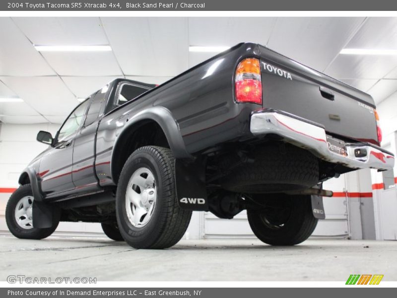 Black Sand Pearl / Charcoal 2004 Toyota Tacoma SR5 Xtracab 4x4