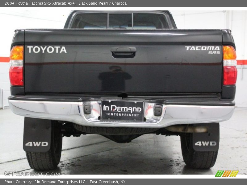 Black Sand Pearl / Charcoal 2004 Toyota Tacoma SR5 Xtracab 4x4