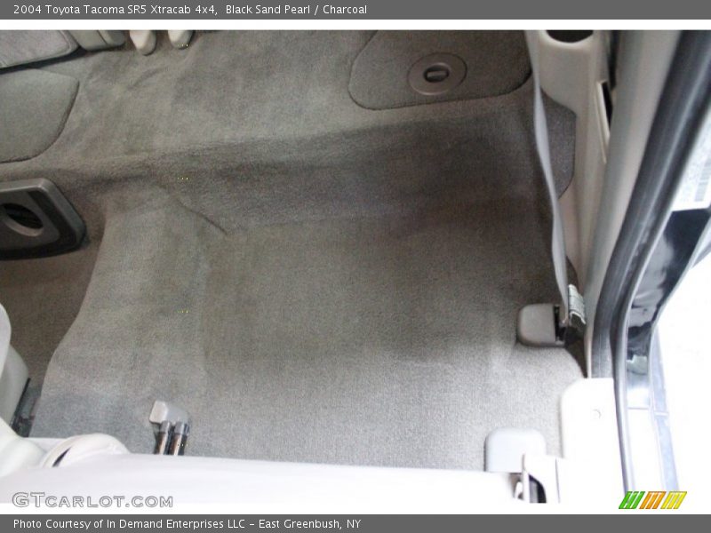 Black Sand Pearl / Charcoal 2004 Toyota Tacoma SR5 Xtracab 4x4