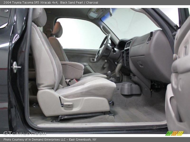  2004 Tacoma SR5 Xtracab 4x4 Charcoal Interior