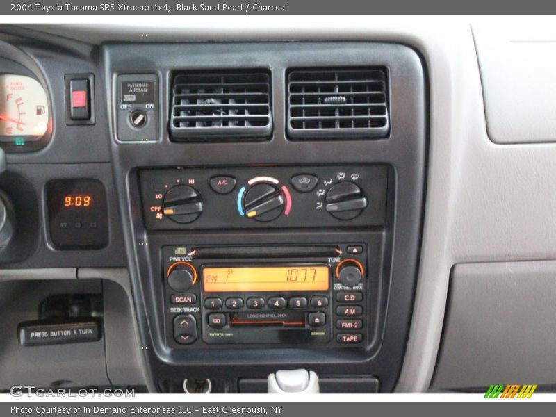 Controls of 2004 Tacoma SR5 Xtracab 4x4