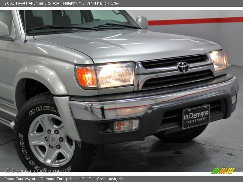 Millennium Silver Metallic / Gray 2001 Toyota 4Runner SR5 4x4