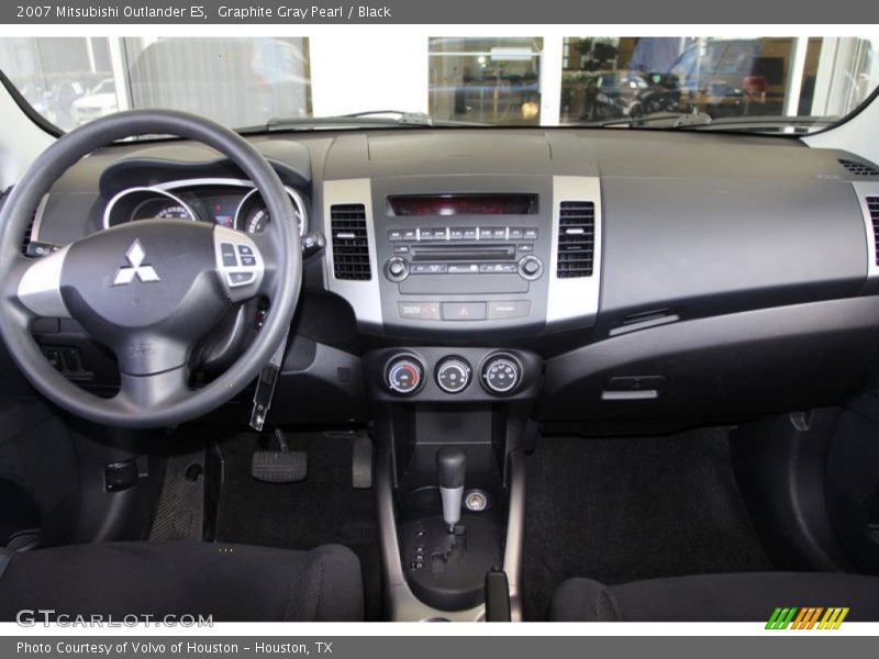 Dashboard of 2007 Outlander ES