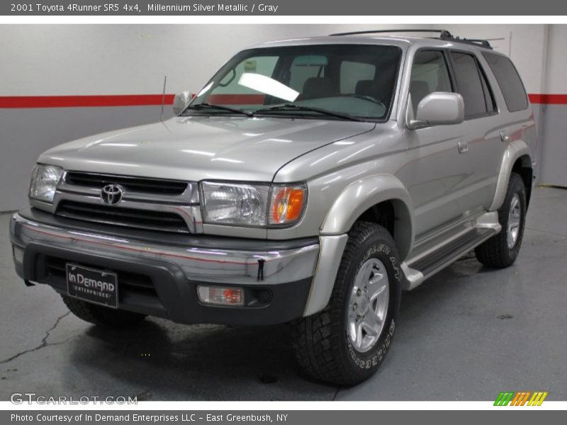 Millennium Silver Metallic / Gray 2001 Toyota 4Runner SR5 4x4