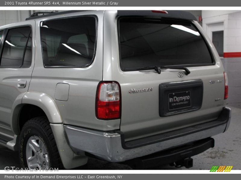 Millennium Silver Metallic / Gray 2001 Toyota 4Runner SR5 4x4