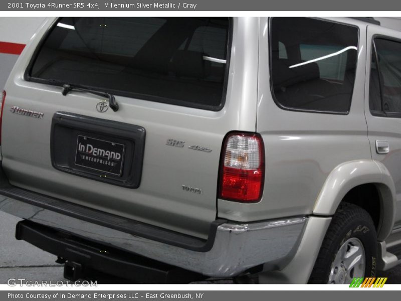 Millennium Silver Metallic / Gray 2001 Toyota 4Runner SR5 4x4