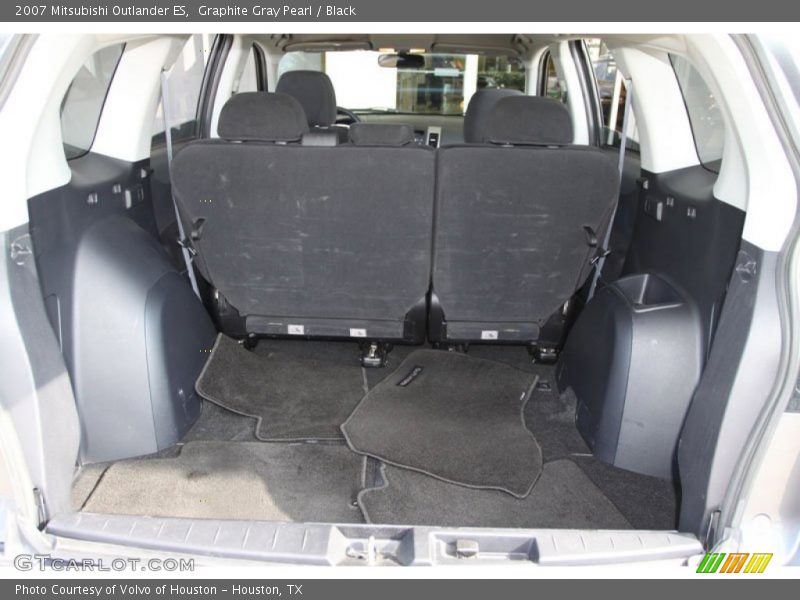  2007 Outlander ES Trunk