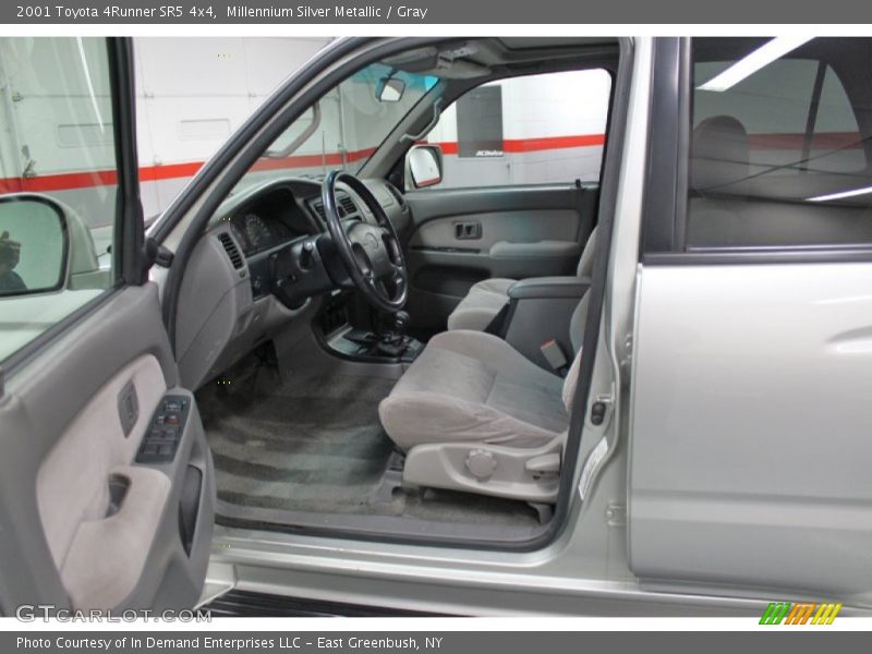 Millennium Silver Metallic / Gray 2001 Toyota 4Runner SR5 4x4