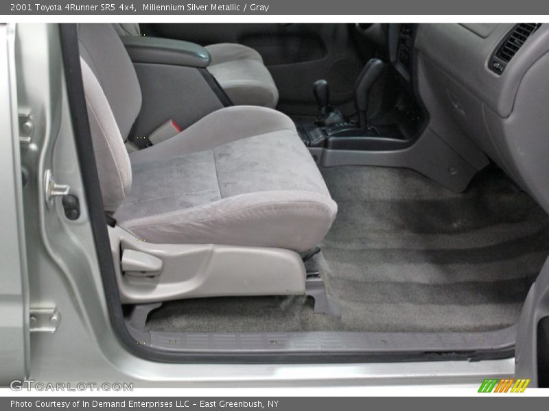 Millennium Silver Metallic / Gray 2001 Toyota 4Runner SR5 4x4