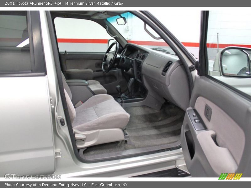 Millennium Silver Metallic / Gray 2001 Toyota 4Runner SR5 4x4