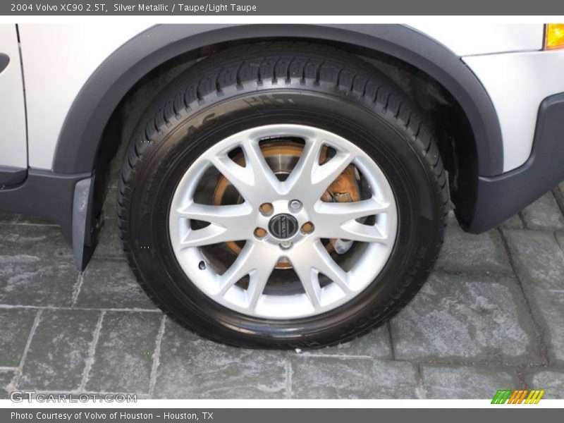 Silver Metallic / Taupe/Light Taupe 2004 Volvo XC90 2.5T