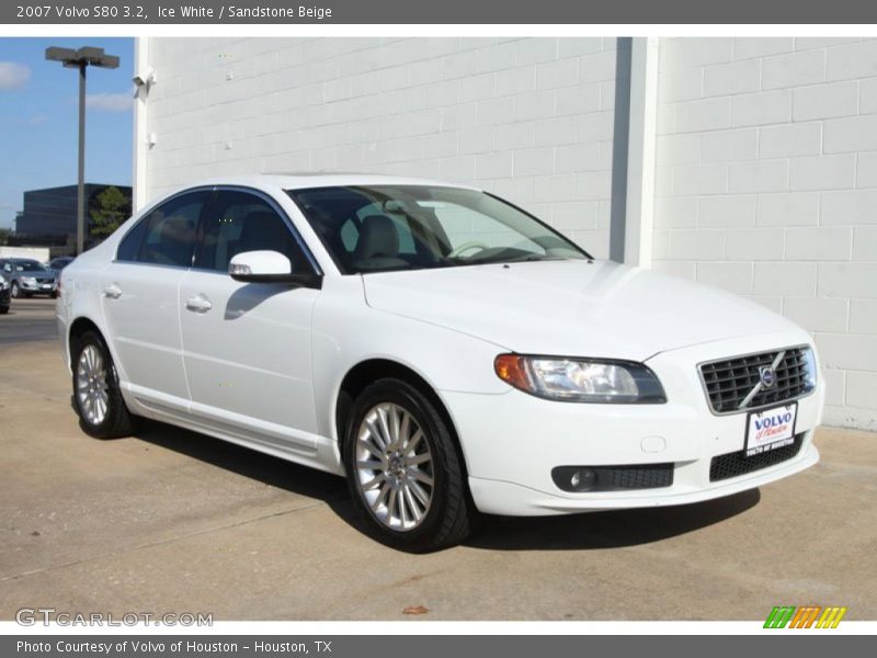 Ice White / Sandstone Beige 2007 Volvo S80 3.2
