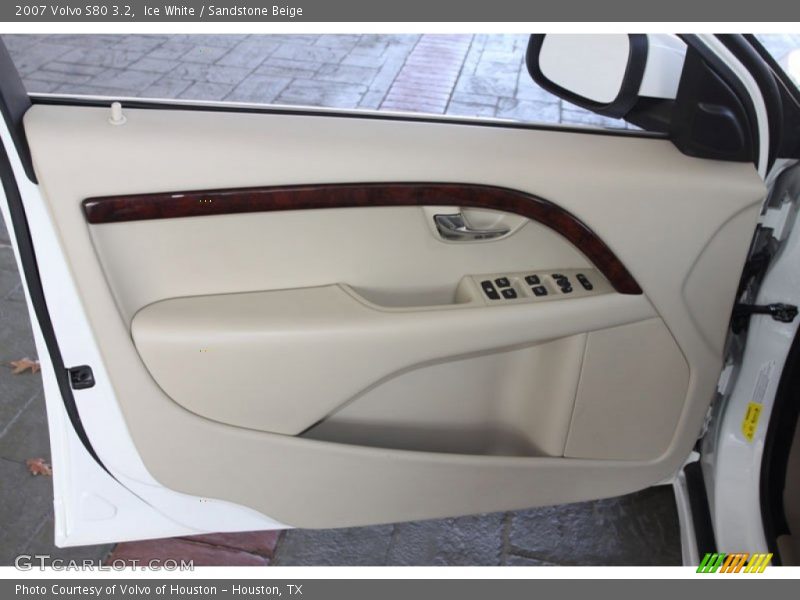 Ice White / Sandstone Beige 2007 Volvo S80 3.2