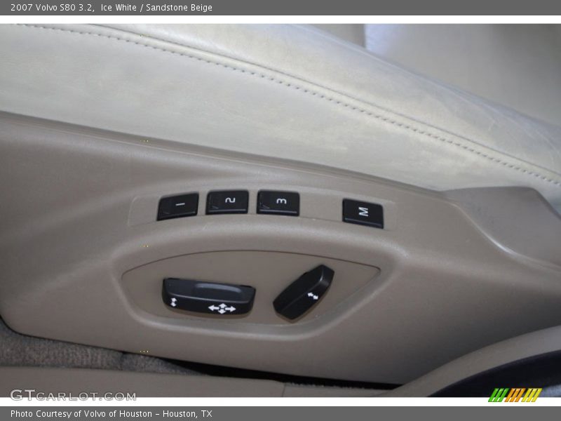 Ice White / Sandstone Beige 2007 Volvo S80 3.2