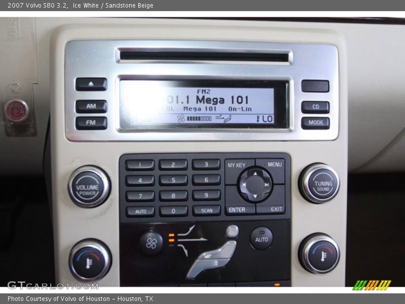 Ice White / Sandstone Beige 2007 Volvo S80 3.2