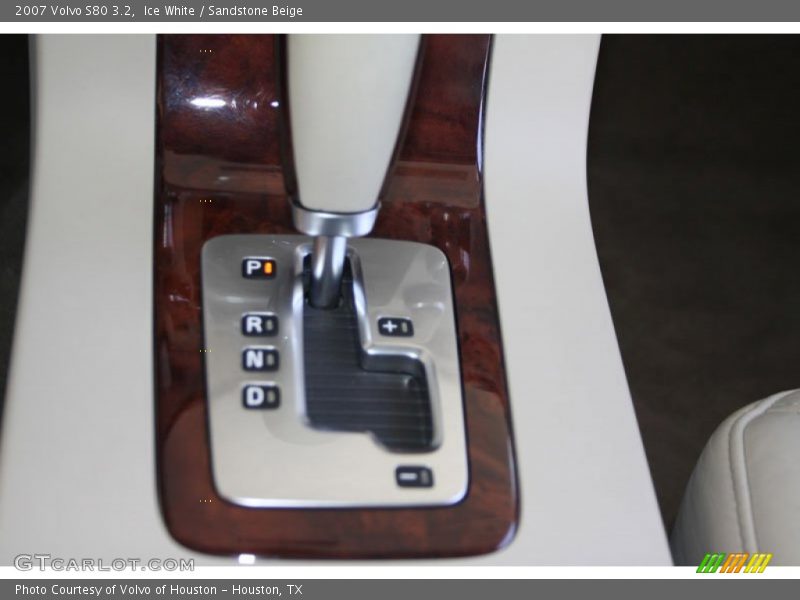 Ice White / Sandstone Beige 2007 Volvo S80 3.2
