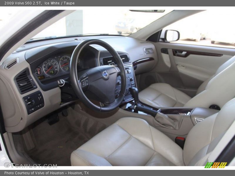 Ice White / Taupe 2009 Volvo S60 2.5T