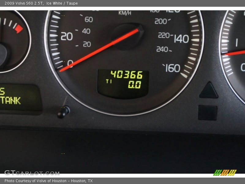 Ice White / Taupe 2009 Volvo S60 2.5T