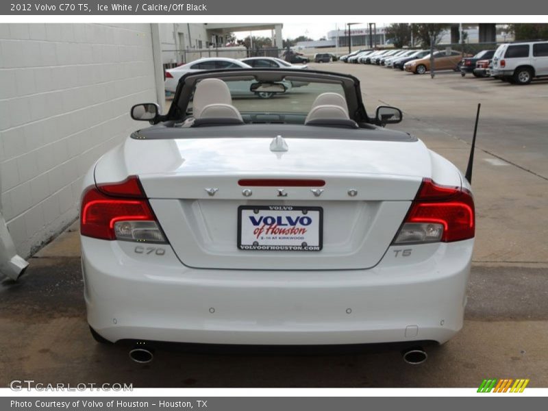 Ice White / Calcite/Off Black 2012 Volvo C70 T5