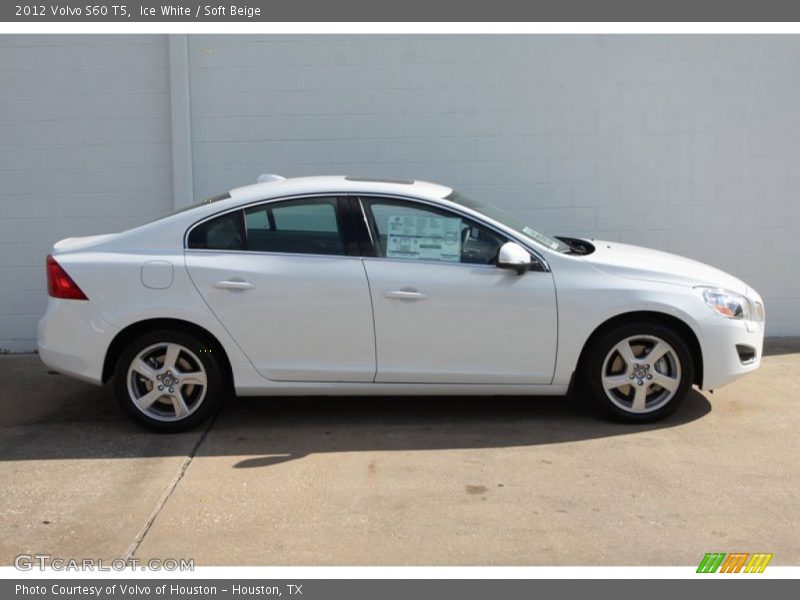 Ice White / Soft Beige 2012 Volvo S60 T5