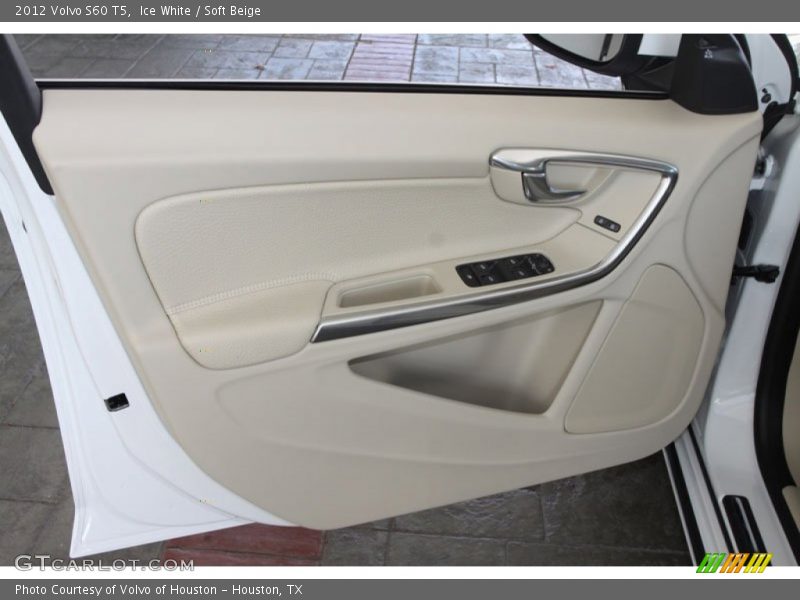 Ice White / Soft Beige 2012 Volvo S60 T5