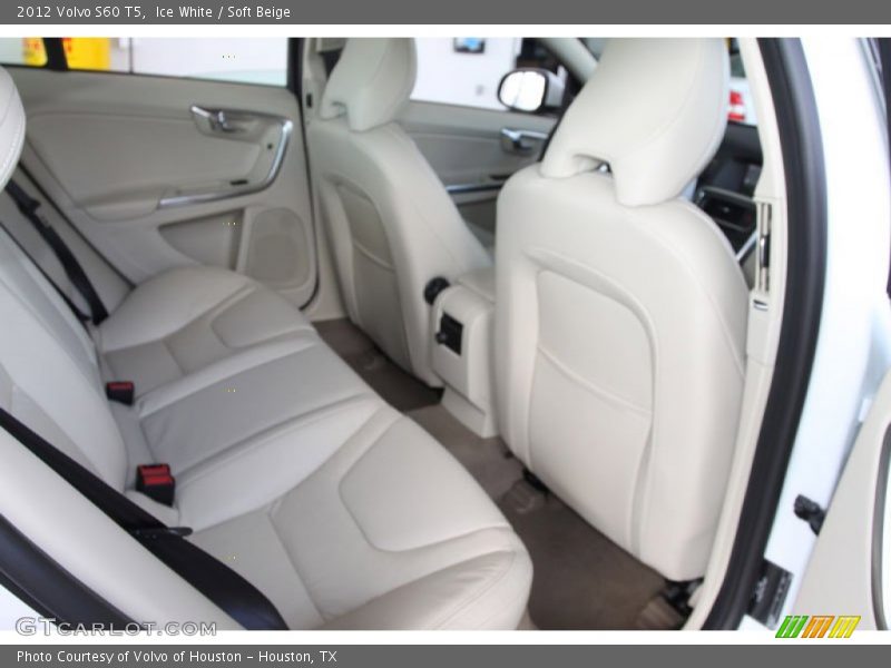 Ice White / Soft Beige 2012 Volvo S60 T5