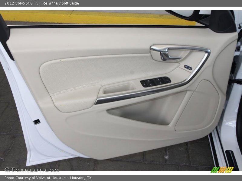 Ice White / Soft Beige 2012 Volvo S60 T5