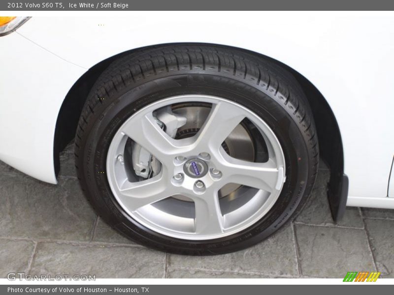 Ice White / Soft Beige 2012 Volvo S60 T5