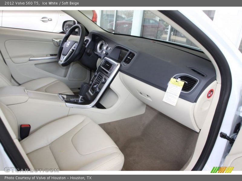 Ice White / Soft Beige 2012 Volvo S60 T5