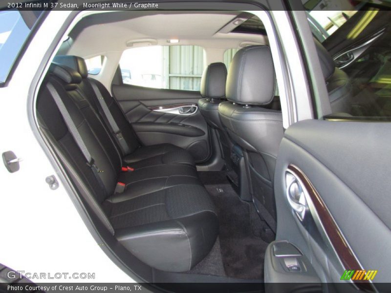  2012 M 37 Sedan Graphite Interior