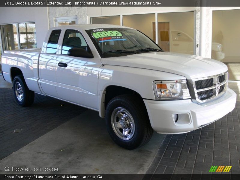Bright White / Dark Slate Gray/Medium Slate Gray 2011 Dodge Dakota ST Extended Cab