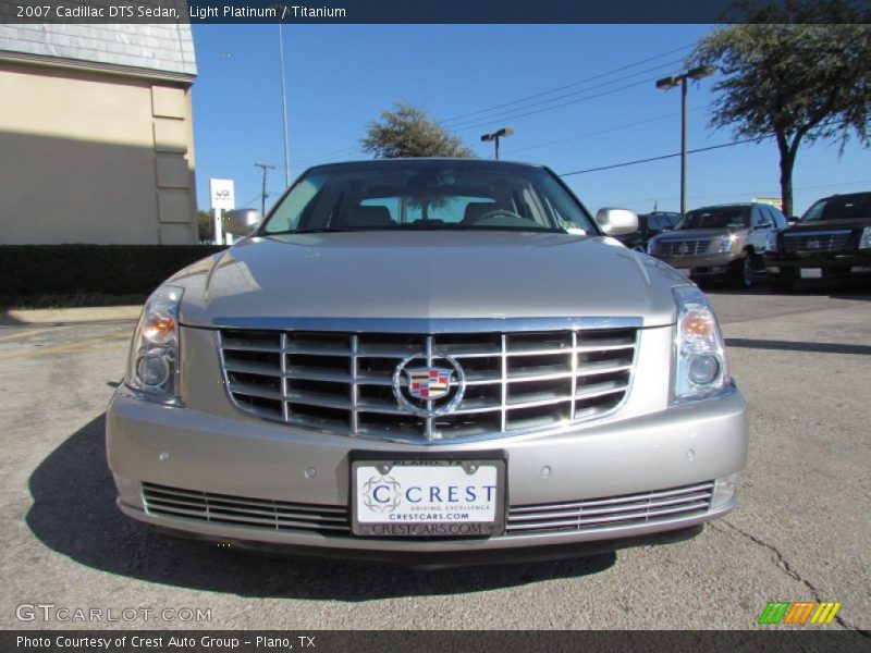 Light Platinum / Titanium 2007 Cadillac DTS Sedan