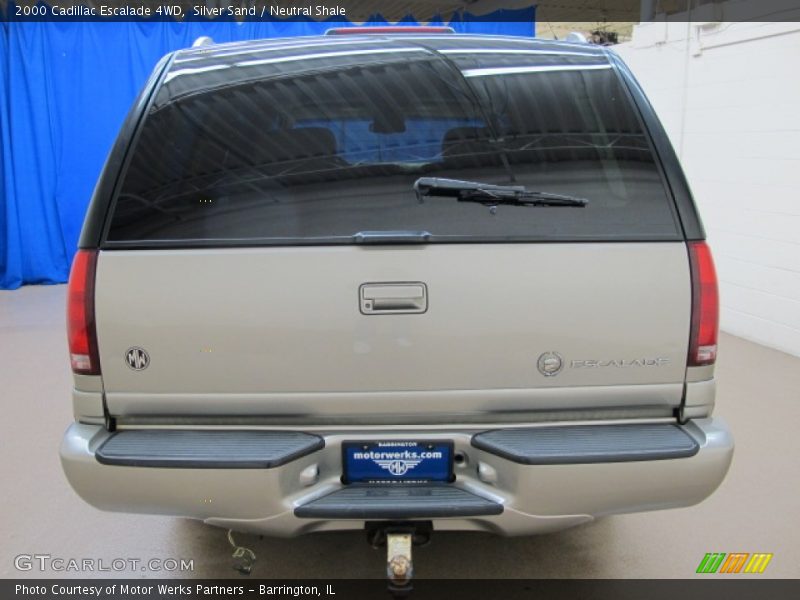 Silver Sand / Neutral Shale 2000 Cadillac Escalade 4WD